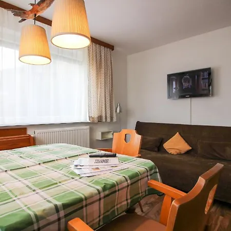 Haus Kinspergher Апартаменти